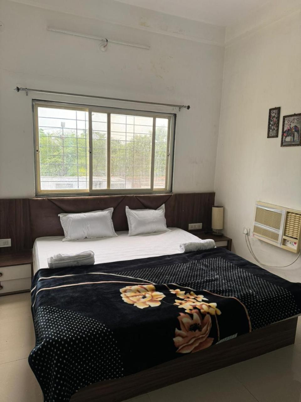 Siya Villa Ujjain Eksteriør billede